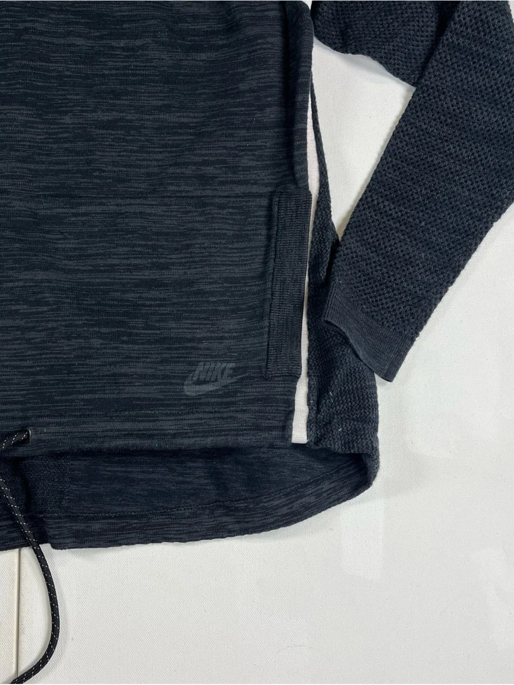 Nike Tech Knit Crew Sweatshirt Black White Training Gym Pockets Women’s L